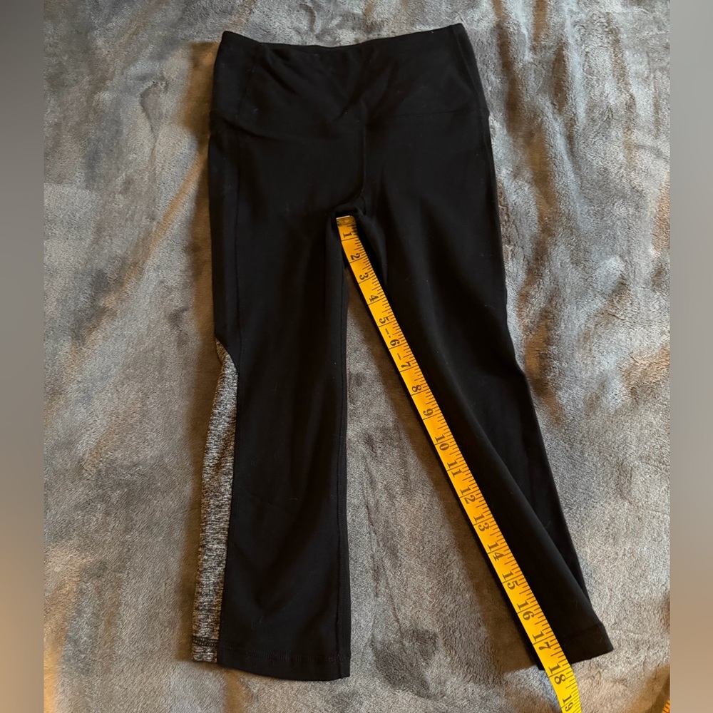 ONE TOOTH Capri leggings